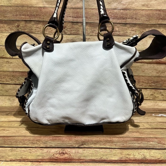 Stylish White Leather Women's Bag - Picture 2 of 10